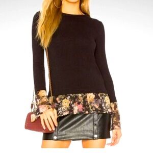 Bailey 44 medium sweater top black floral